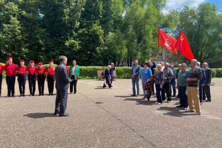 Республика Мордовия. Рузаевские коммунисты почтили память о воинах в День памяти и скорби