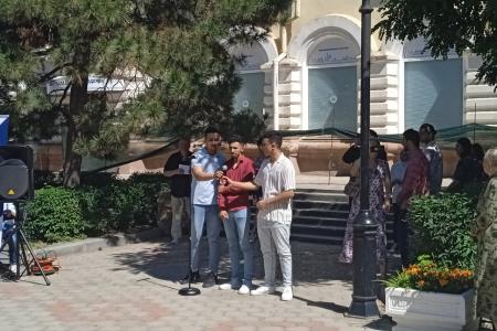 Астраханские коммунисты достойно отмечают День русского языка