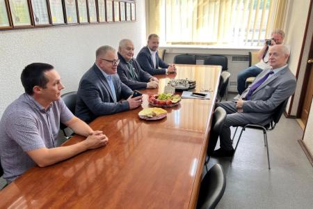 Московская область. Кандидат в Губернаторы Подмосковья от КПРФ Александр Наумов посетил с рабочим визитом предприятие «Конфаэль» в Красногорске