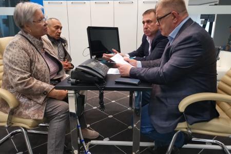 Руководитель фракции КПРФ в Московской областной Думе Александр Наумов провёл приём граждан в Ступине