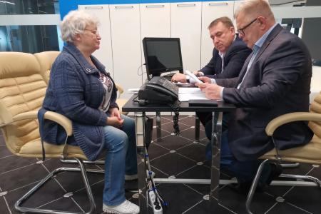 Руководитель фракции КПРФ в Московской областной Думе Александр Наумов провёл приём граждан в Ступине