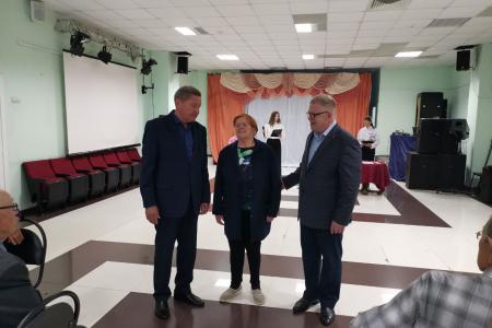 Председатель Московского областного отделения «Дети войны» Александр Наумов и Председатель Комитета Мособлдумы Владимир Барсуков посетили детей войны в Белоомуте