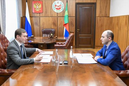 Глава Хакасии Валентин Коновалов решил заморозить рост тарифов для жителей республики до 2025 года