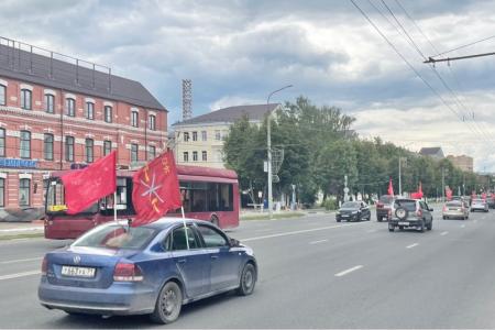 Тульский обком провел патриотический автопробег «За Родину! За народ России! За нашу Победу!»