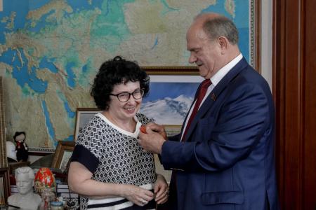 Г.А. Зюганов наградил группу российских журналистов