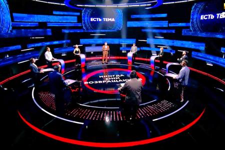 Дмитрий Новиков о том, что Дмитрий Медведев не был столь успешен, как Владимир Ленин, чтобы бросать в него камни, и о необходимости защищать российского хоккеиста, арестованного в Польше