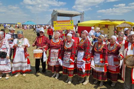 Масштабом и теплотой сердец впечатлил участников праздник чувашской культуры «Уяв» в Республике Татарстан