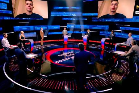 Дмитрий Новиков о том, что Дмитрий Медведев не был столь успешен, как Владимир Ленин, чтобы бросать в него камни, и о необходимости защищать российского хоккеиста, арестованного в Польше