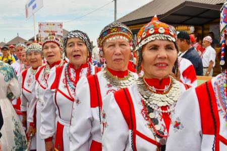 Масштабный праздник чувашской культуры «Уяв» собирает гостей в селе Сиктерме-Хузангаево Татарстана