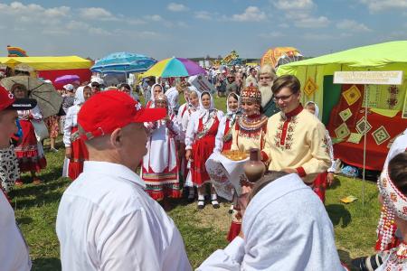 Масштабом и теплотой сердец впечатлил участников праздник чувашской культуры «Уяв» в Республике Татарстан