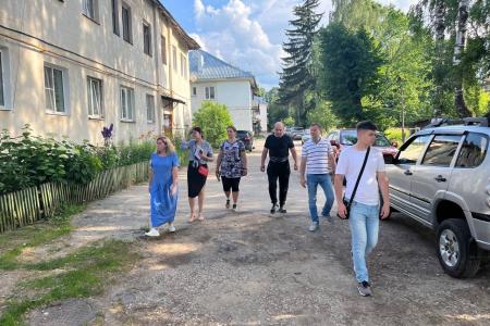 Владимир Исаков встретился с жителями деревни Ясная Поляна Тульской области