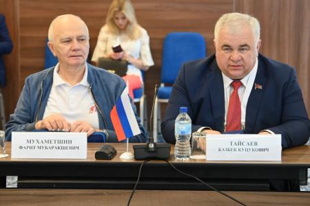 Л.И. Калашников и К.К. Тайсаев прибыли в Республику Узбекистан