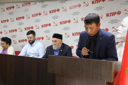 Депутаты в районах Тувы – это голос народа