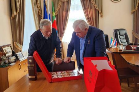 Казбек Тайсаев прибыл в Хакасию