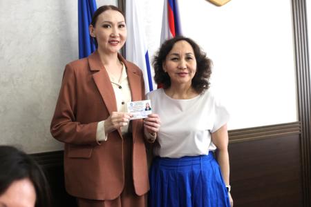 Республика Якутия. Кандидатам от КПРФ вручены удостоверения