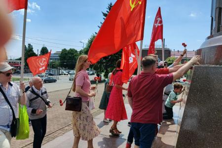 Коммунисты Калининграда провели мероприятие, посвящённое 77-ой годовщине переименования Кёнигсберга в Калининград