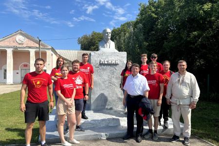 Руководитель фракции КПРФ в самарском региональном парламегте Алексей Лескин посетил Башкирский праздник «Йыйын»