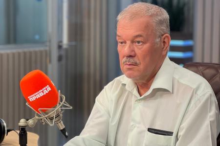 На радио «Комсомольская правда» состоялась «Партийная среда» с Николаем Коломейцевым
