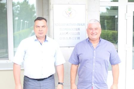 Кандидат в Губернаторы Приамурья от КПРФ Борис Белобородов сдал в облизбирком 105 подписей муниципальных депутатов в свою поддержку