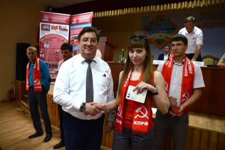 Лидер ставропольских коммунистов Виктор Гончаров с рабочим визитом посетил колхоз «Терновский»