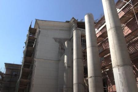 Балета не будет. Саратовских долгостроев стало больше