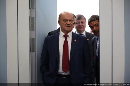 Г.А. Зюганов: "Общество сплачивается на позитивных идеях и конструктивной программе"