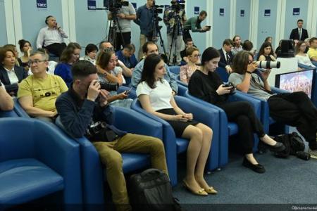 Г.А. Зюганов: "Общество сплачивается на позитивных идеях и конструктивной программе"