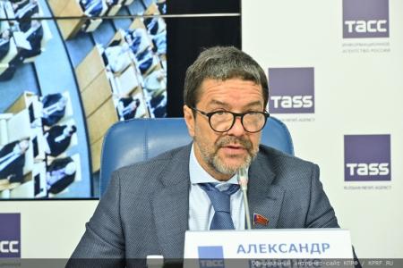 Г.А. Зюганов: "Общество сплачивается на позитивных идеях и конструктивной программе"