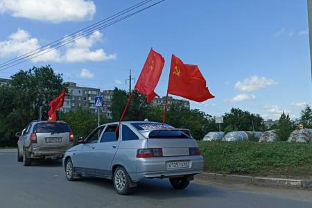 В Саратове прошёл автопробег КПРФ против повышения цен на бензин