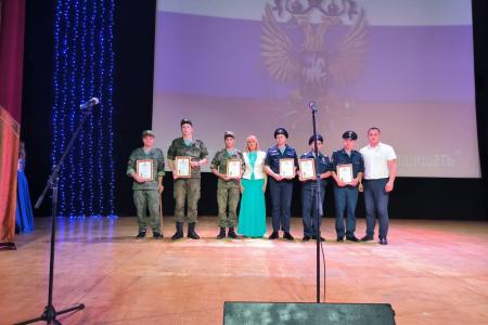 В Ульяновске КПРФ наградила бойцов СВО