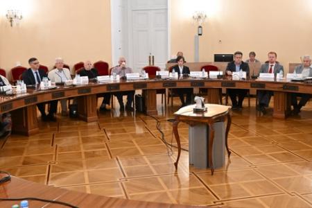В Москве прошла научная конференция КПРФ и РУСО на тему: «Проявление признаков социализма в глобальных миропроцессах»