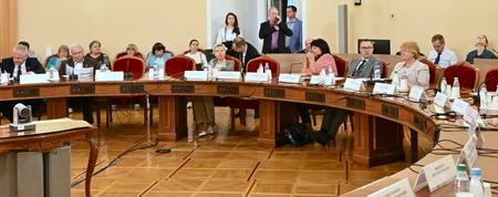 КПРФ в Госдуме провела круглый стол на тему: «Бюджетно-налоговая политика России в период проведения СВО: проблемы и решения»