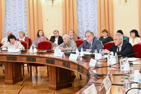 КПРФ в Госдуме провела круглый стол на тему: «Бюджетно-налоговая политика России в период проведения СВО: проблемы и решения»