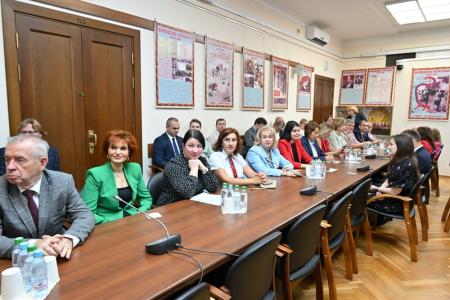 Г.А. Зюганов наградил помощников депутатов и сотрудников аппарата фракции КПРФ в Госдуме