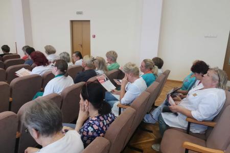 Заместитель Председателя Московской областной Думы, руководитель фракции КПРФ Александр Наумов посетил Ступинскую областную клиническую больницу