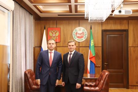 Юрий Афонин в Хакасии: Результаты работы Валентина Коновалова на посту Главы республики чрезвычайно убедительны