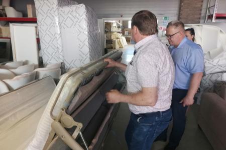 Кандидат в Губернаторы Московской области от КПРФ Александр Наумов посетил мебельное предприятие  «Эстетика» в городе Шатура
