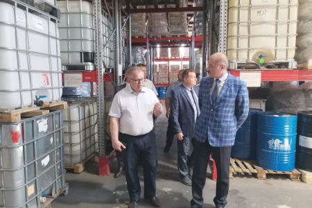 Кандидат в Губернаторы Московской области от КПРФ Александр Наумов посетил предприятие АО «Автохимпроект» в городе Химки
