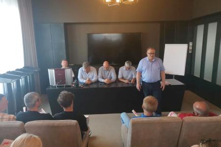 Кандидат в Губернаторы Московской области от КПРФ Александр Наумов посетил мебельное предприятие  «Эстетика» в городе Шатура