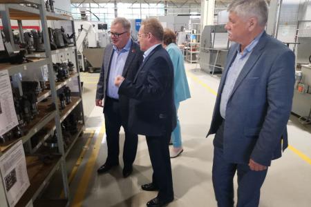 Кандидат на должность Губернатора Московской области от КПРФ Александр Наумов посетил Наро-Фоминский машиностроительный завод