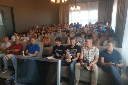 Кандидат в Губернаторы Московской области от КПРФ Александр Наумов посетил мебельное предприятие  «Эстетика» в городе Шатура