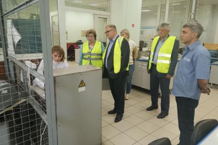 Кандидат на должность Губернатора Московской области от КПРФ - Александр Наумов посетил завод «Элинар» в Атепцеве