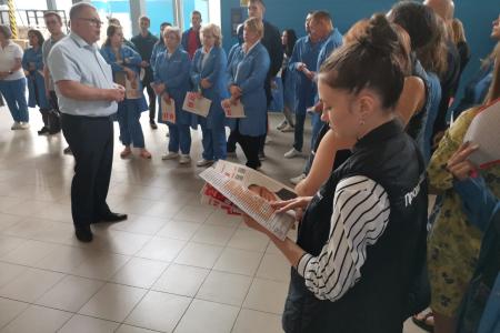 Кандидат на должность Губернатора Московской области от КПРФ Александр Наумов посетил многофункциональный испытательный центр «ПромМаш Тест» в городском округе Чехов