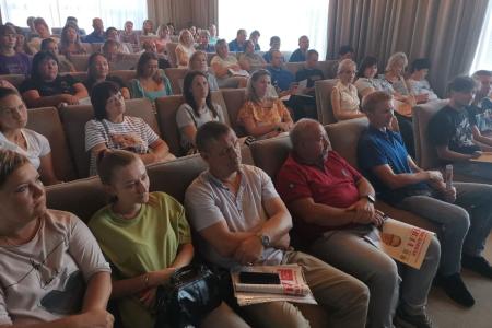 Кандидат в Губернаторы Московской области от КПРФ Александр Наумов посетил мебельное предприятие  «Эстетика» в городе Шатура