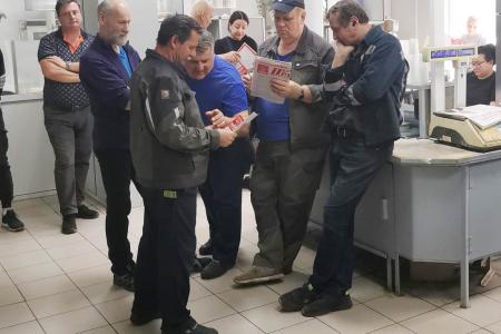 Кандидат в губернаторы Московской области от КПРФ Александр Наумов посетил Реутовский экспериментальный завод средств протезирования