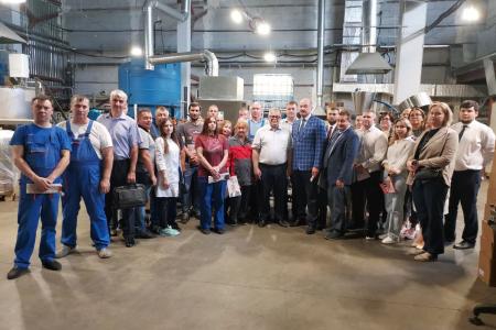 Кандидат в Губернаторы Московской области от КПРФ Александр Наумов посетил предприятие АО «Автохимпроект» в городе Химки