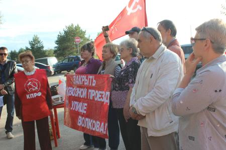 Калуга. Произошла трагедия, а вопрос безопасности дорожного движения не решается!
