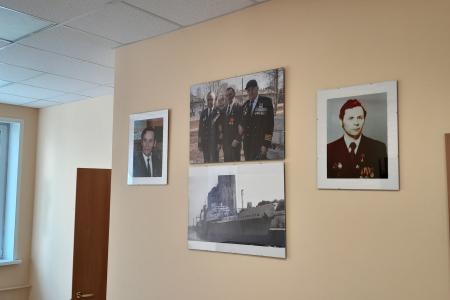 В Архангельске коммунисты организовали выставку к 90-летию Героя Социалистического Труда Ф.С. Гуляева. Открыл сам юбиляр