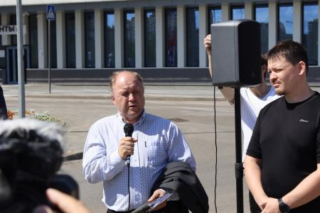Денис Парфенов: Чиновники пытались прогнать нас трактором