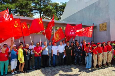 Краснодарский край. Коммунисты Кубани и Дона отметили 81-ю годовщину легендарной Кущевской атаки красных казаков